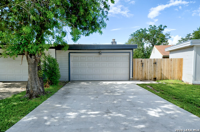 9507 SIMPLICITY DR Property Photo 1