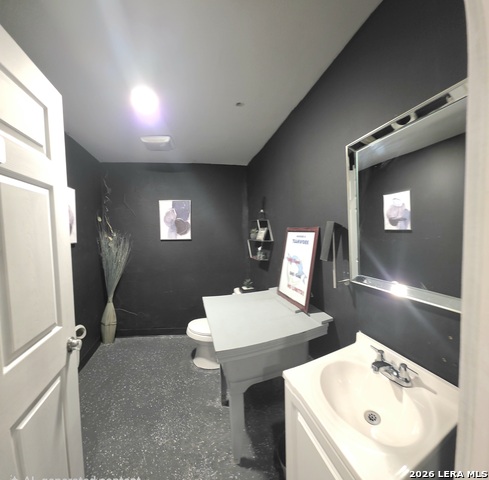 2730 W Southcross Property Photo 14