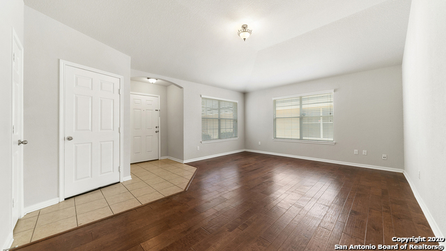 10306 Pinehurst Run Property Photo 6
