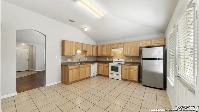 10306 Pinehurst Run Property Photo 8