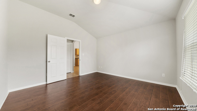 10306 Pinehurst Run Property Photo 12