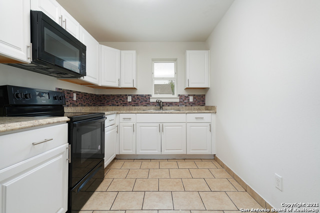 302 Cooper St Property Photo 8