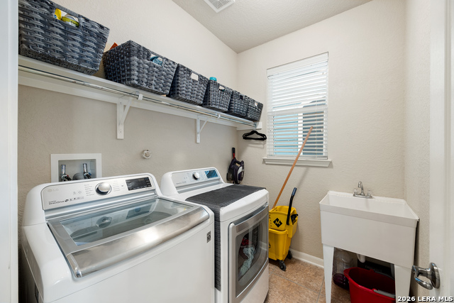 152 Brook Meadow Property Photo 25