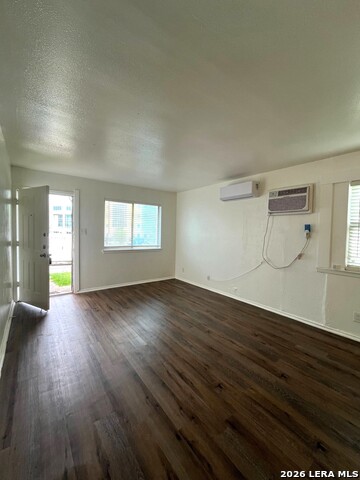 7115 Glen Ter Property Photo 2