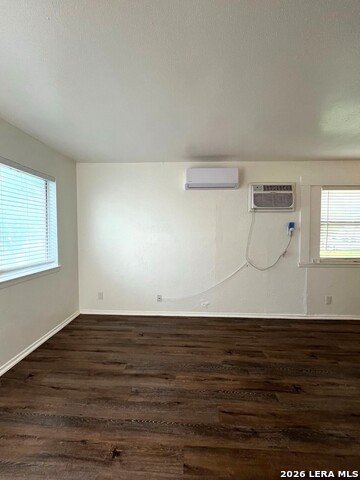 7115 Glen Ter Property Photo 3