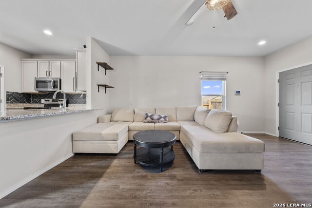 13002 Heathers Elm Property Photo 5