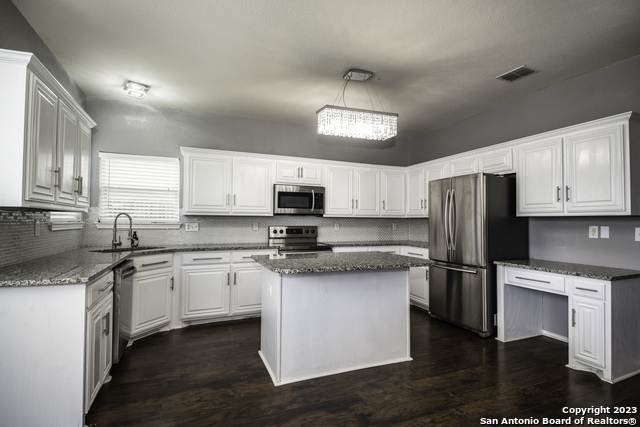 6527 Ithaca Falls Property Photo 4
