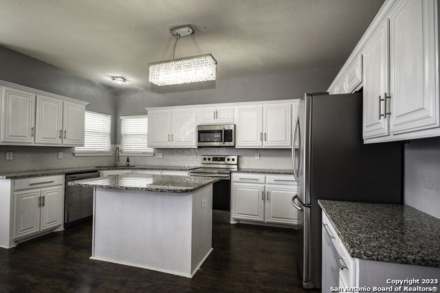 6527 Ithaca Falls Property Photo 5