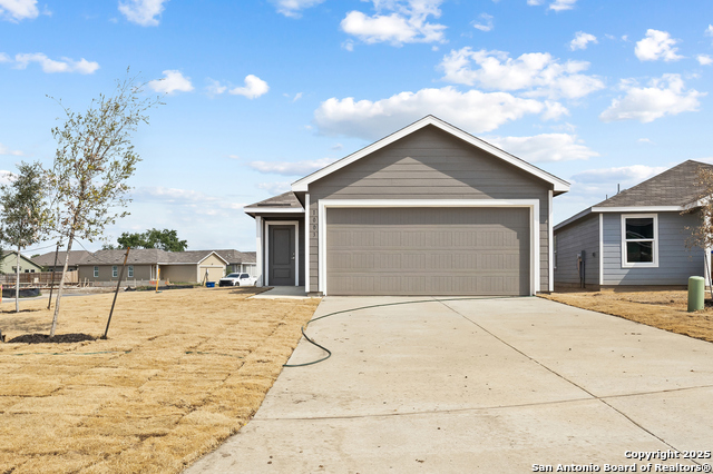 1003 Beck Terrace Property Photo 2