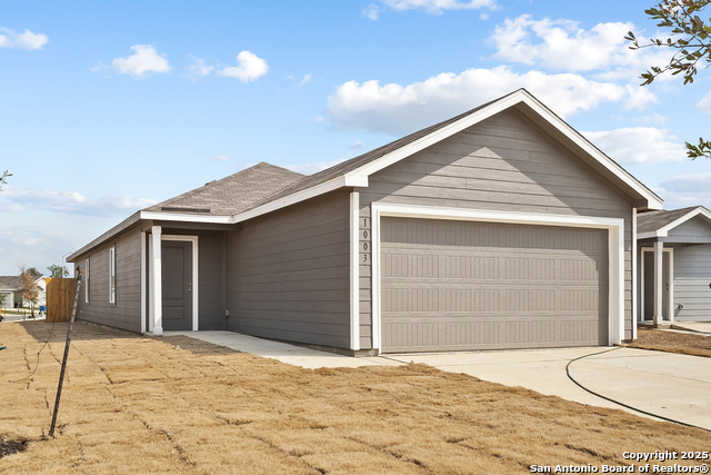 1003 Beck Terrace Property Photo 4