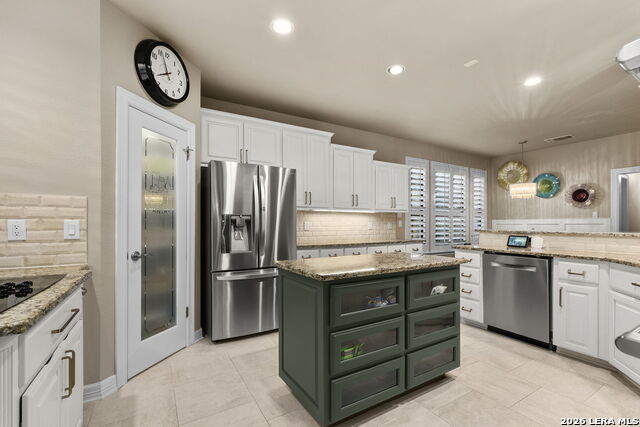 2302 Blackoak Bnd Property Photo 17