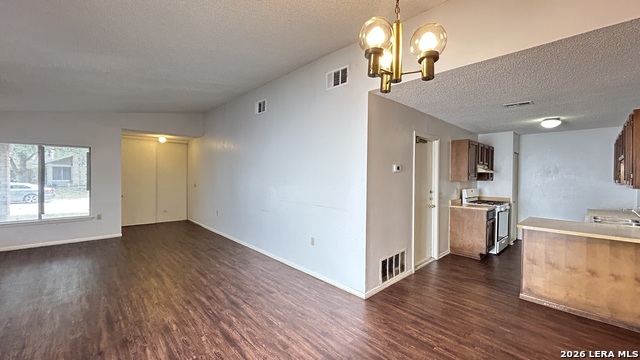 9633 Ivy Bend St Property Photo 9