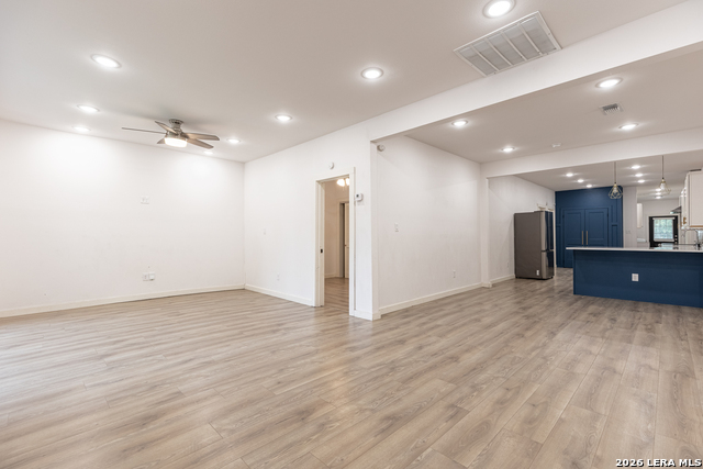 1010 Burnet St Property Photo 4