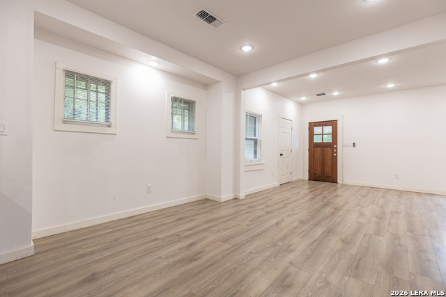 1010 Burnet St Property Photo 10
