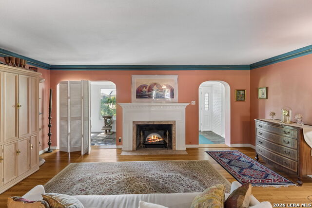 239 E Nottingham Property Photo 4