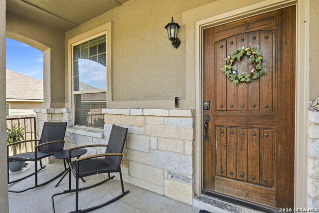 529 Saddle Gln Property Photo 3