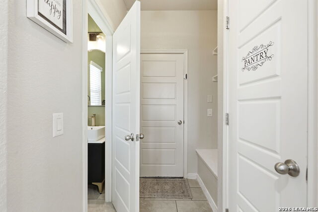 529 Saddle Gln Property Photo 16