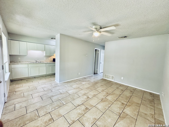 1417 W Olmos Dr Property Photo 2