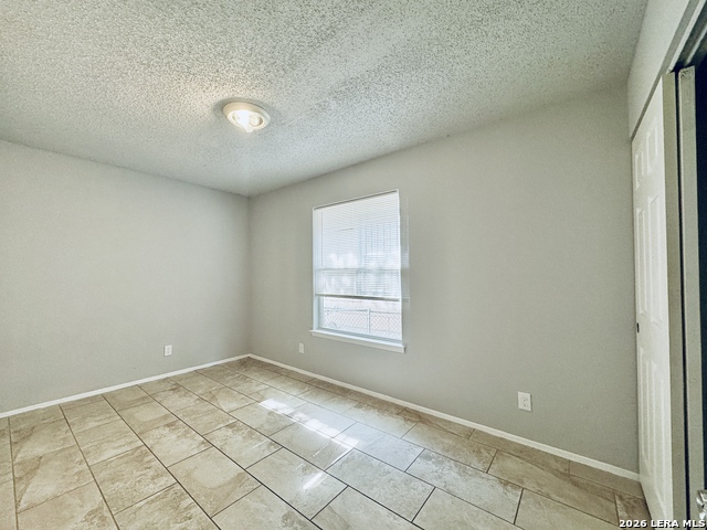 1417 W Olmos Dr Property Photo 6