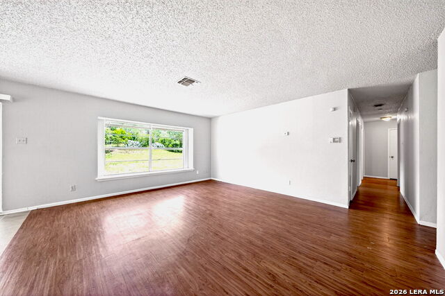 5726 Timber Bnd Property Photo 3