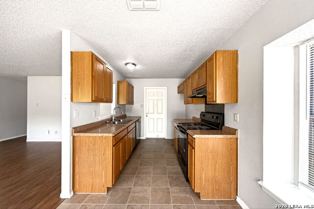 5726 Timber Bnd Property Photo 10