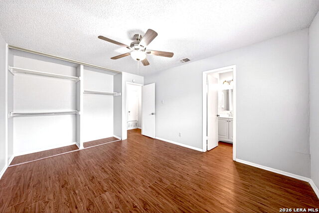 5726 Timber Bnd Property Photo 13