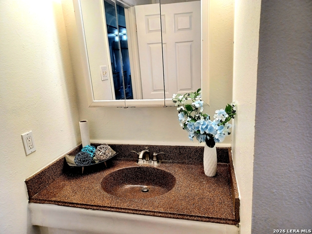 1214 Kenrock St Property Photo 34