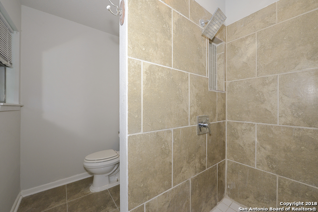 1214 Kenrock St Property Photo 44