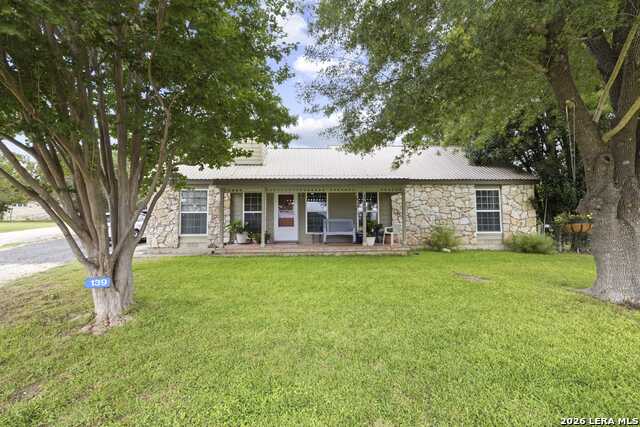 139 Eickenroht Rd Property Photo 1
