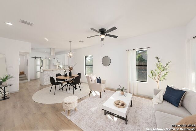 1210 Gardina Property Photo 5