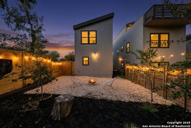 1210 Gardina Property Photo 17