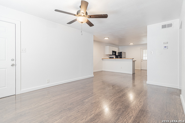 221 E Craig Pl Property Photo 6