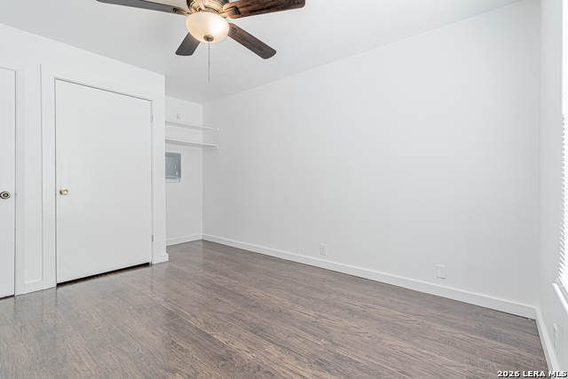 221 E Craig Pl Property Photo 15