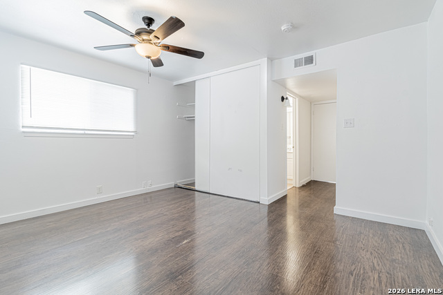 221 E Craig Pl Property Photo 18