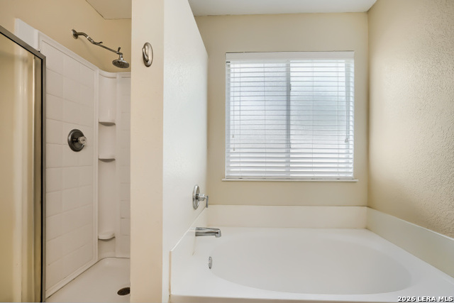 8015 Ashwood Pointe Property Photo 11