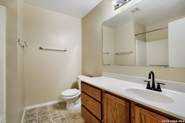 8015 Ashwood Pointe Property Photo 13