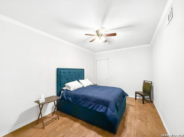 7707 Broadway Property Photo 7