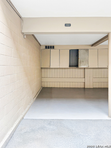 7707 Broadway Property Photo 17