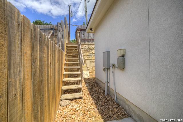 627 Hummingbird Property Photo 25