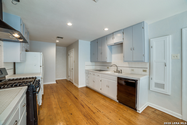 244 Halcyon Pl Property Photo 5