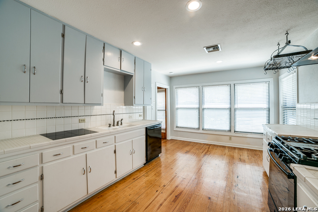 244 Halcyon Pl Property Photo 7