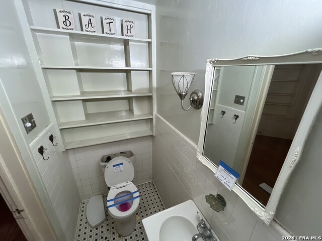 2154 W Kings Hwy Property Photo 6