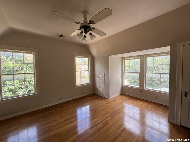 2154 W Kings Hwy Property Photo 9