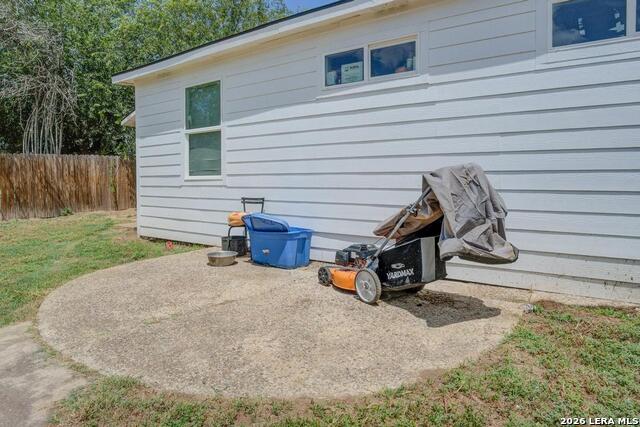 303 Lee Dr Property Photo 23