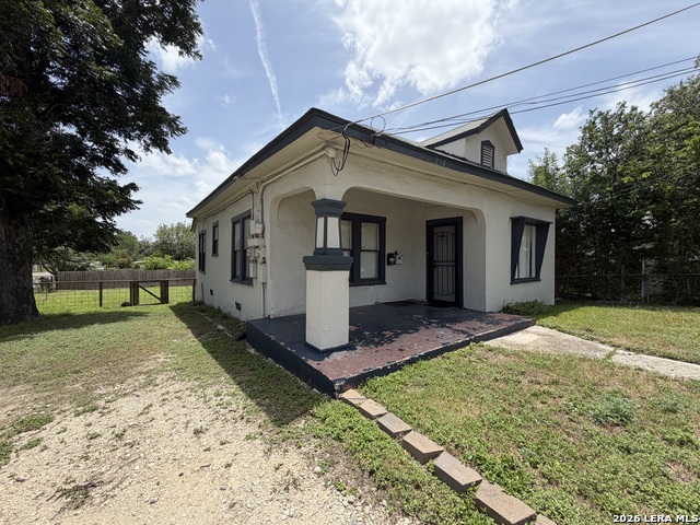 232 Regina St Property Photo 2
