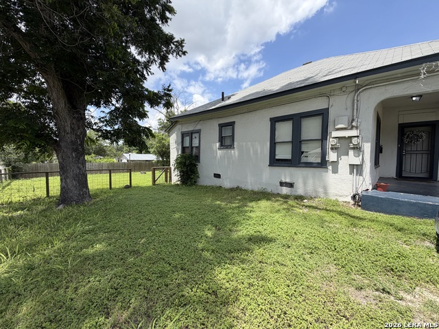 232 Regina St Property Photo 4