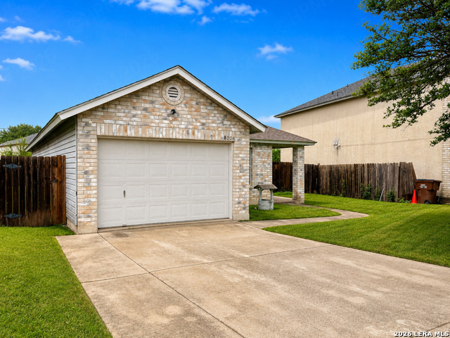 8206 Longhorn Ridge Dr Property Photo 4