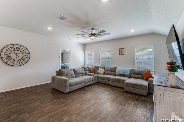 816 Indigo Property Photo 5