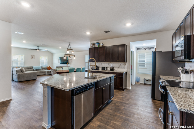 816 Indigo Property Photo 7