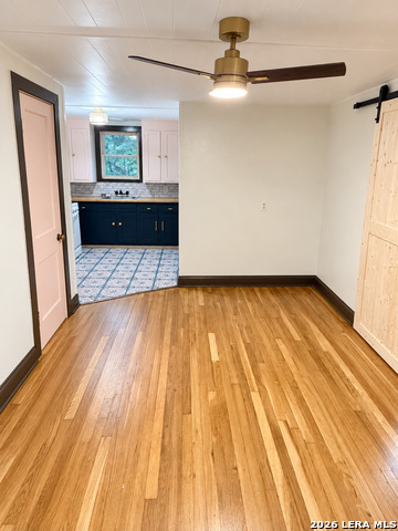 843 Cross St Property Photo 2